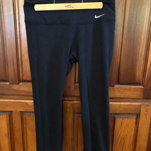 Nike cropped leggings